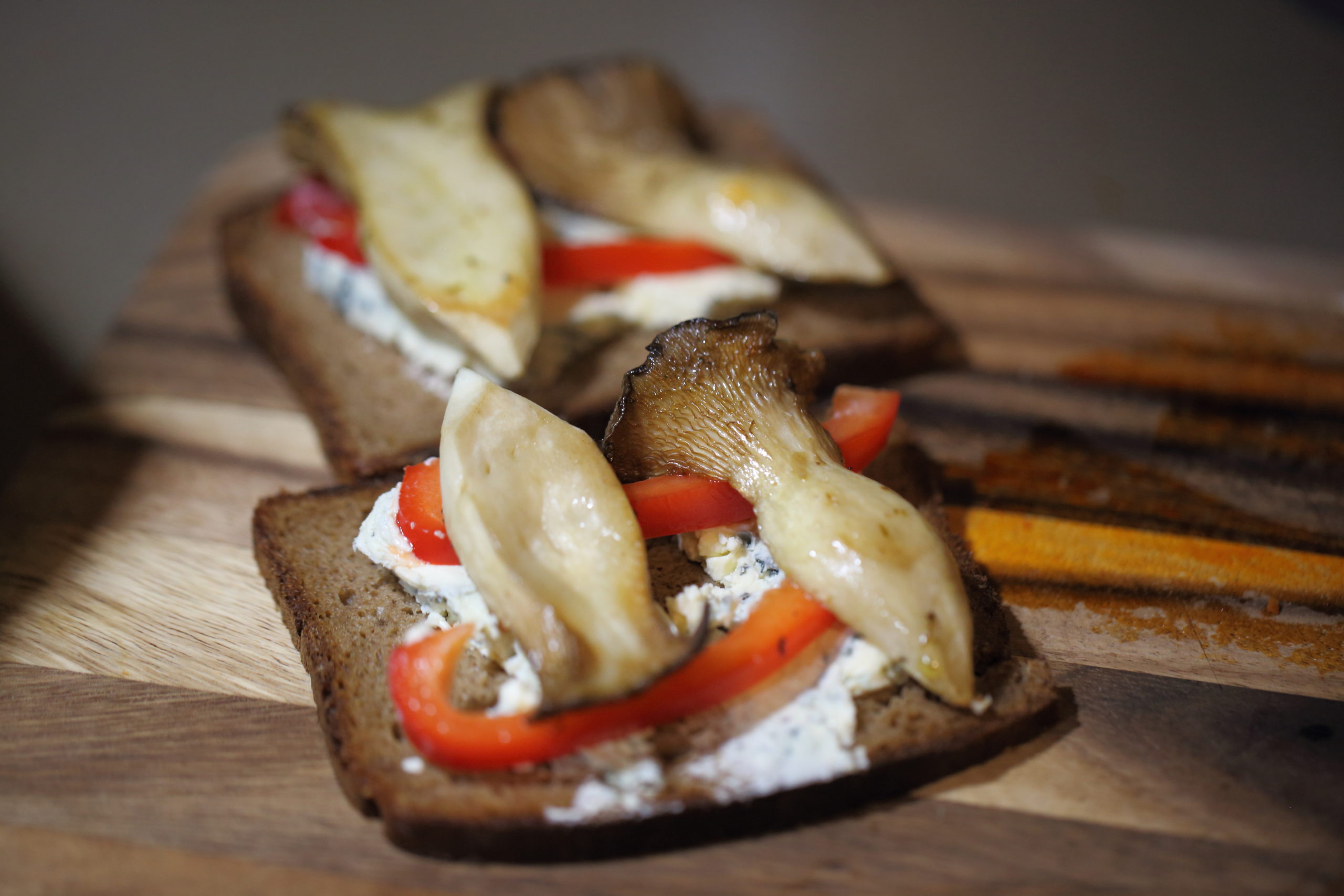 Blue cheese and king oyster mushroom sandwiches – a sibilant intake of ...